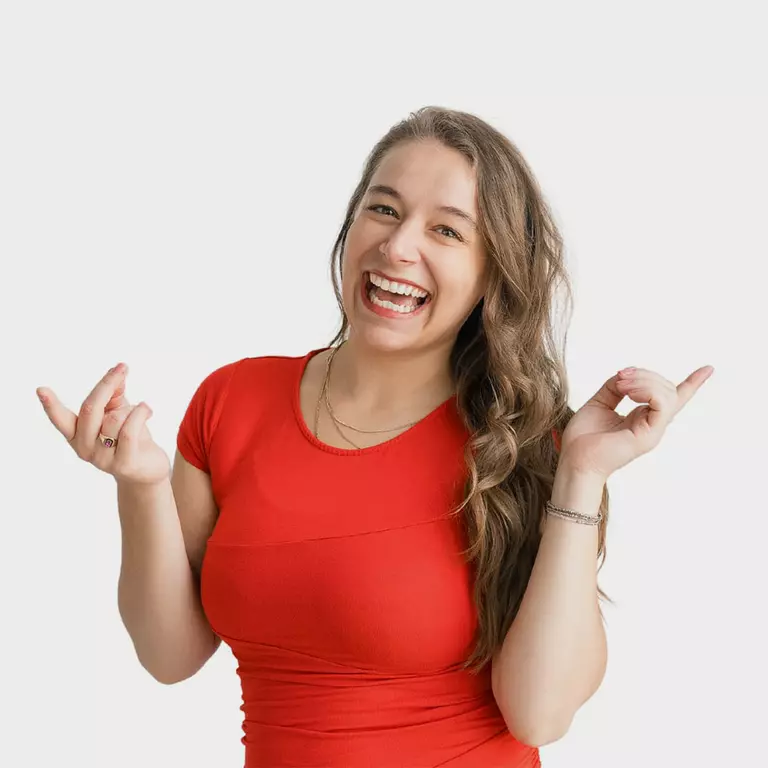 Ashley-Mikkelsen-Srta-Spanish